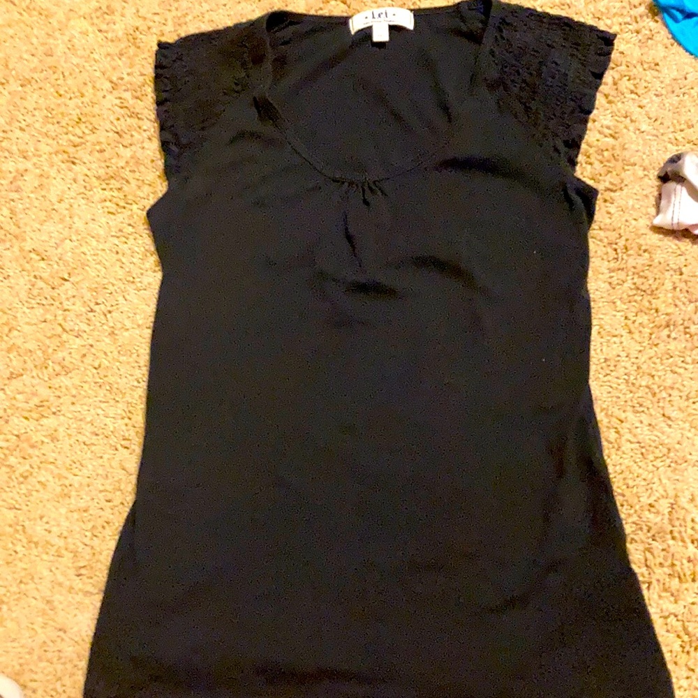 Girls L.e.I.t-shirt size XXL